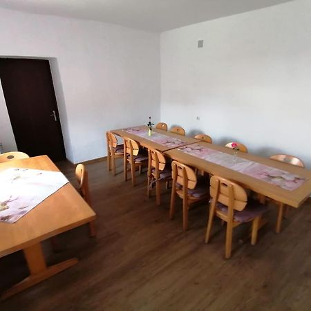 Hotel Casa Bunicii Sasca Montană Exteriér fotografie