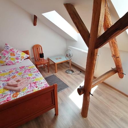 Hotel Casa Bunicii Sasca Montană Exteriér fotografie