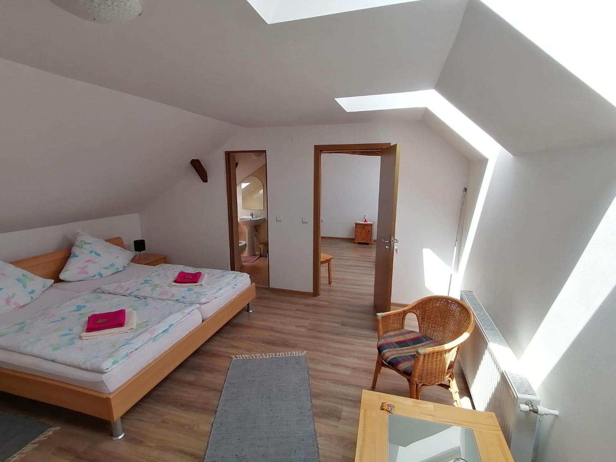 Hotel Casa Bunicii Sasca Montană Exteriér fotografie