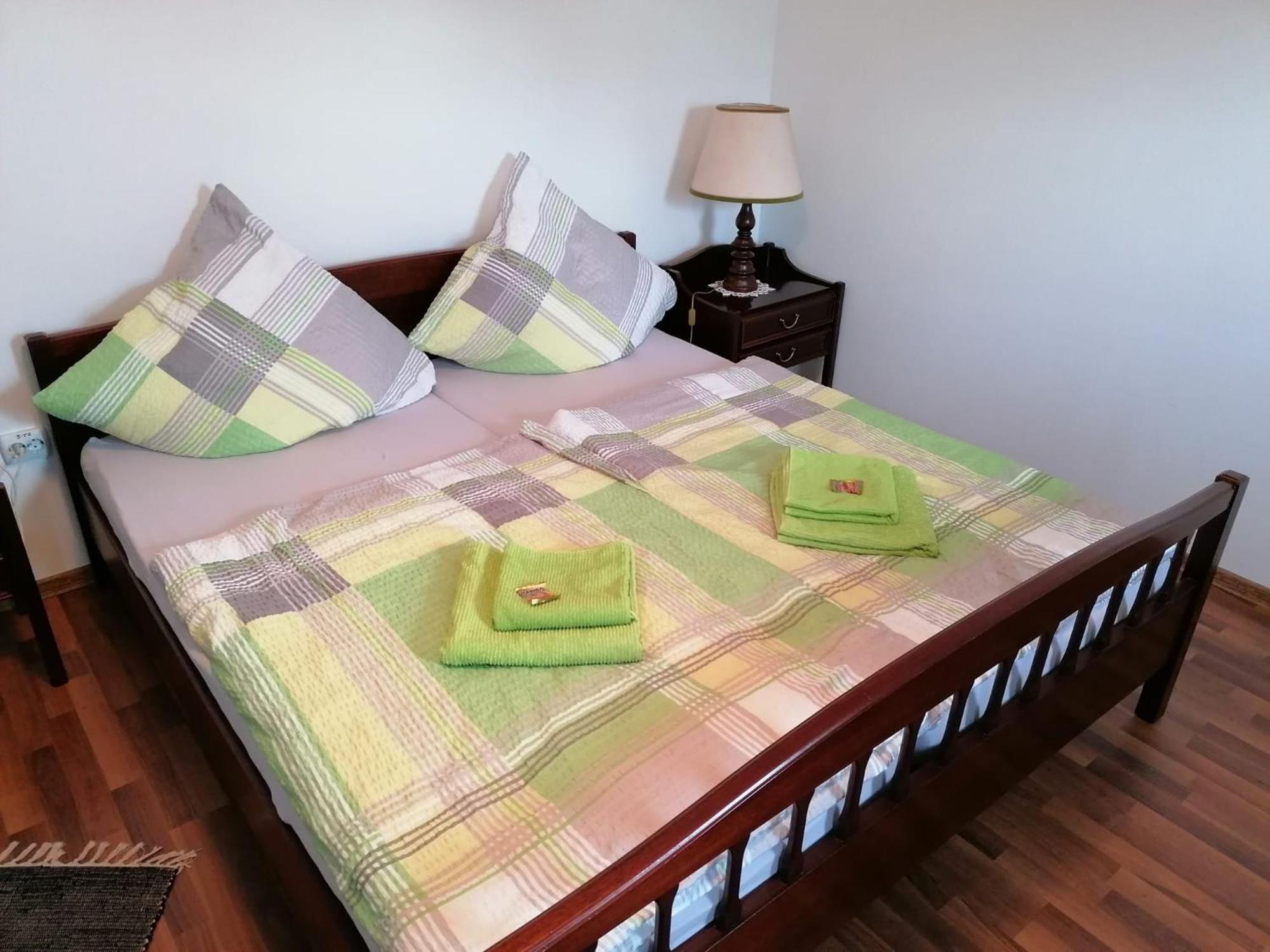 Hotel Casa Bunicii Sasca Montană Exteriér fotografie